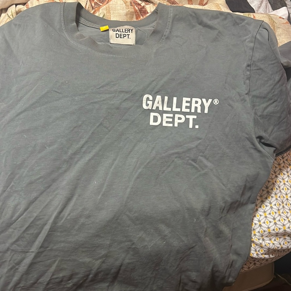 Used Gallery dept shirt